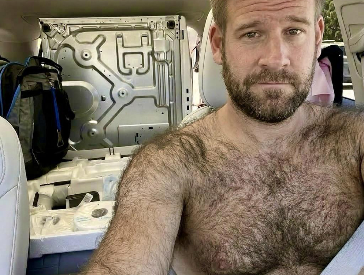 Showcase image featuring hairiness.